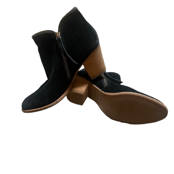 Dolce Vita Suede Zip Up Booties - Picture 3 of 6